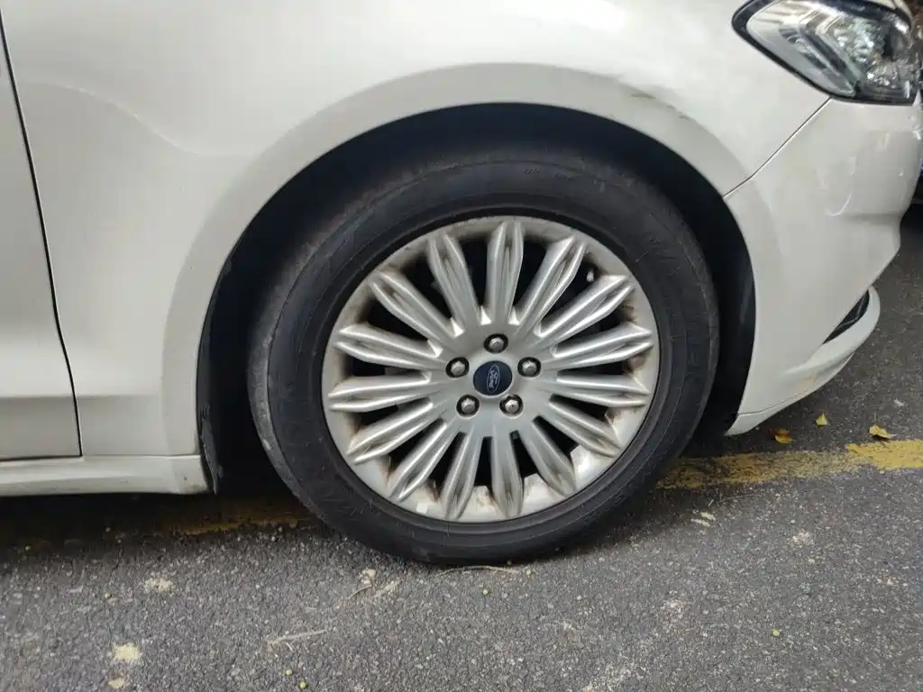 Ford Mondeo — миниатюра 25