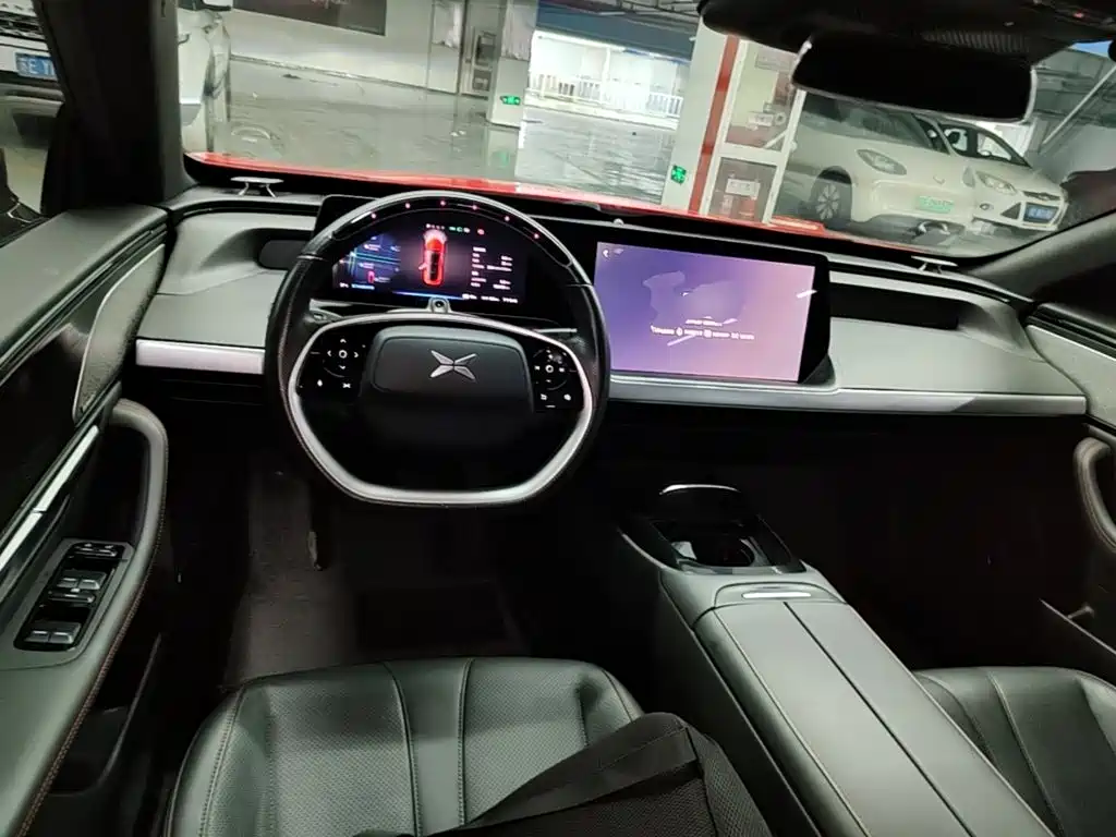 XPeng P7 — миниатюра 10