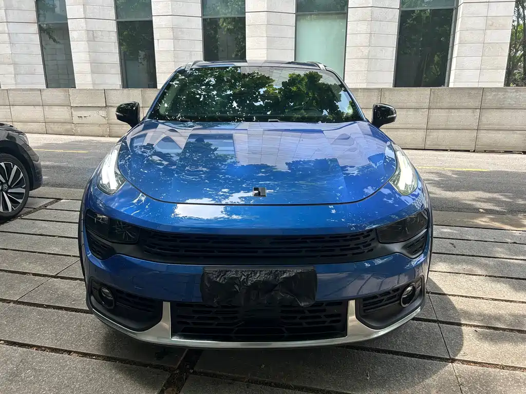 Lynk & Co 02 — миниатюра 2