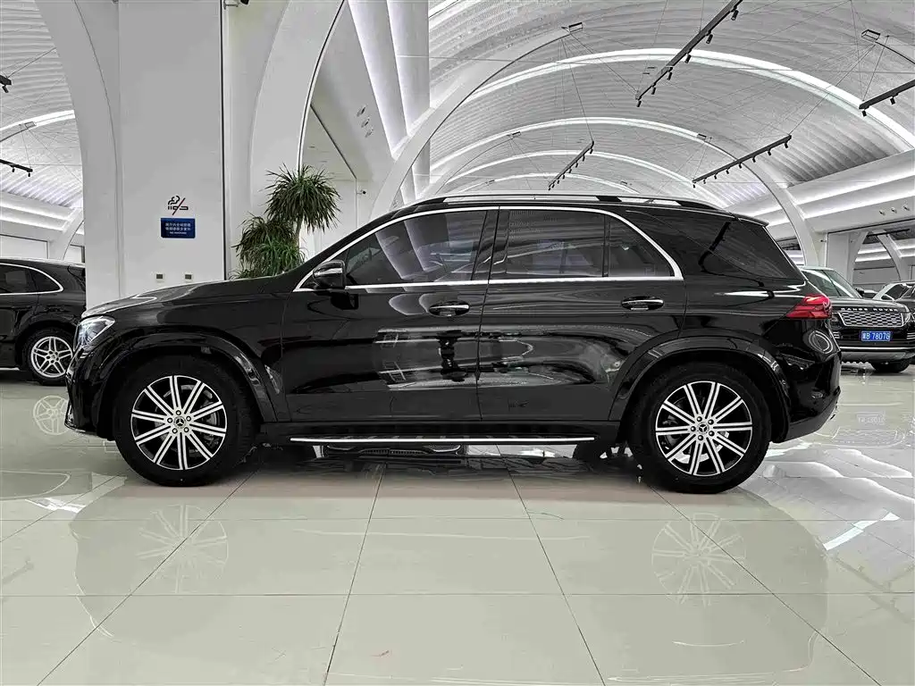 Mercedes-Benz GLE (Import) — миниатюра 3