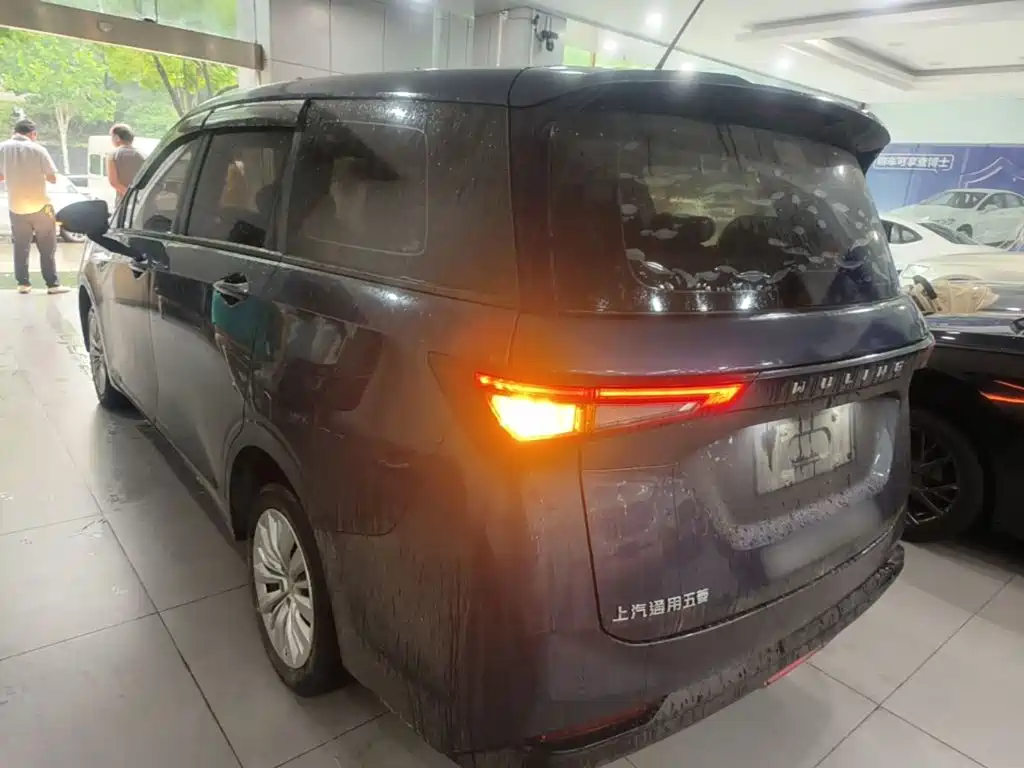 Wuling Jiachen — миниатюра 5