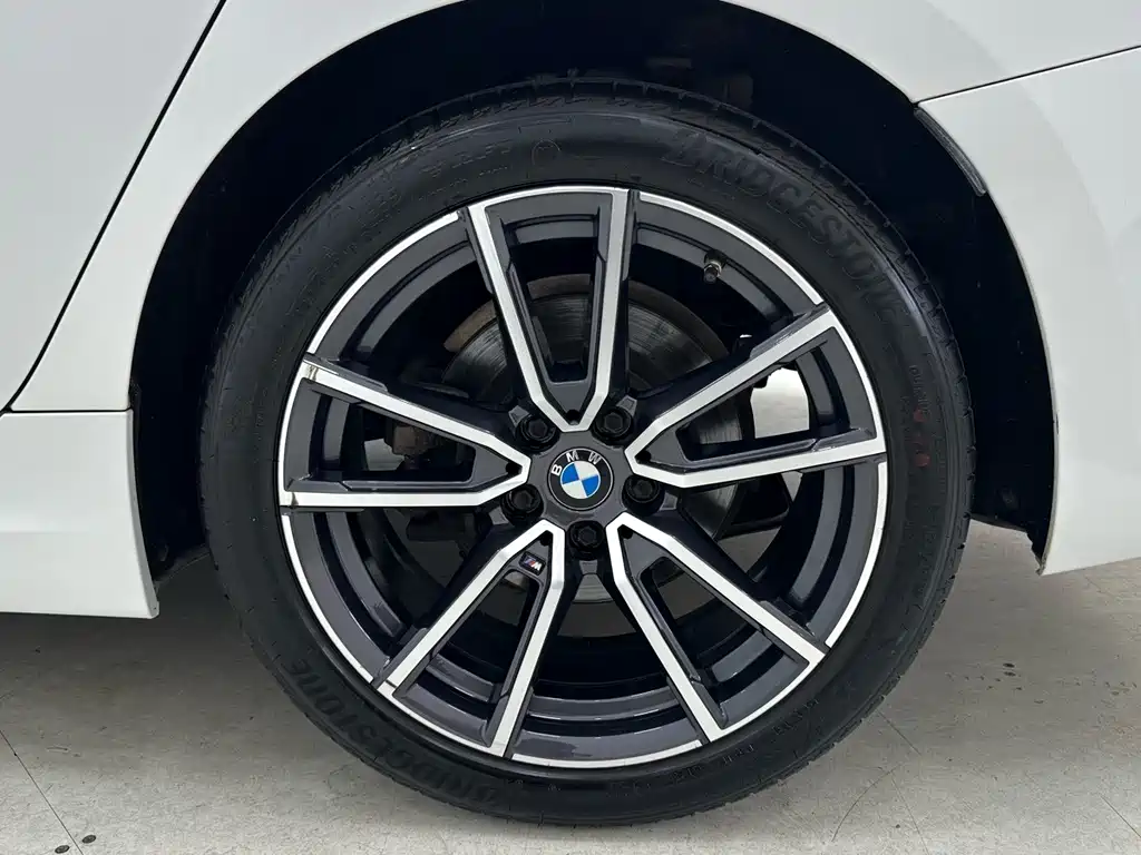 BMW 3 Series — миниатюра 17