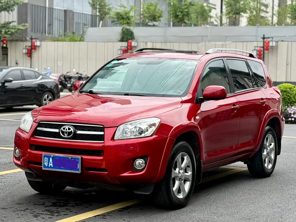 Купить Toyota RAV4