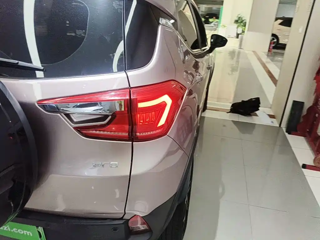 BYD Yuan Pro — миниатюра 8