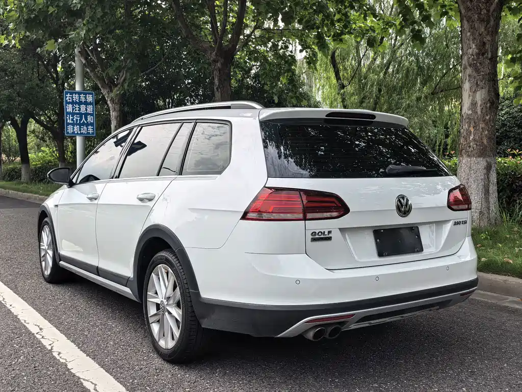Volkswagen Golf (Import) — миниатюра 6