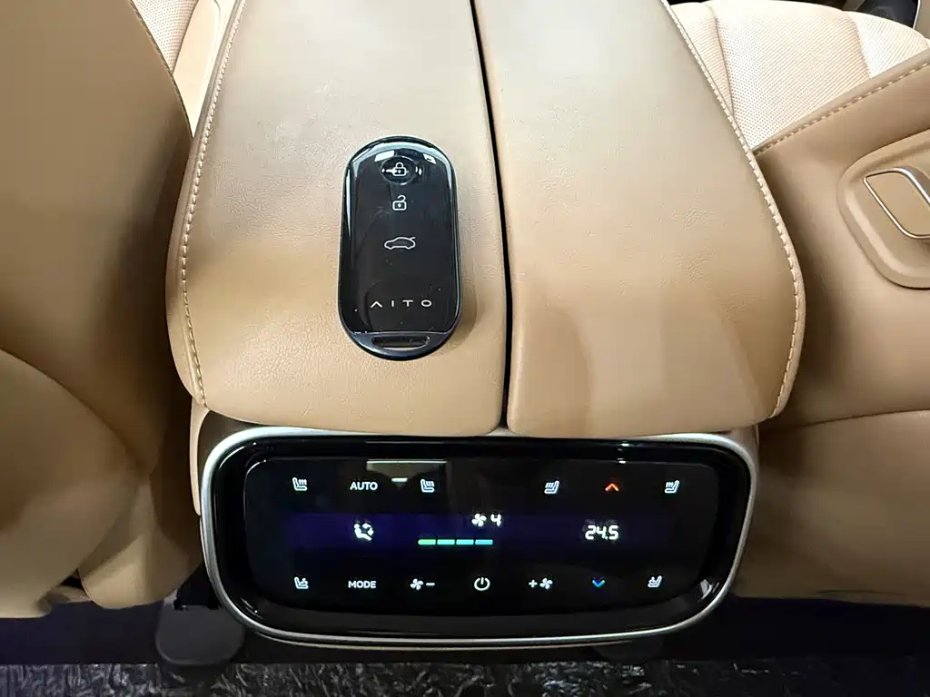 AITO AITO M7 — миниатюра 18