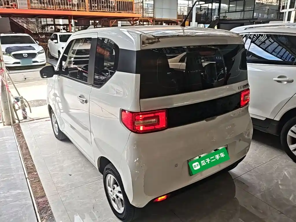Wuling MINIEV — миниатюра 5