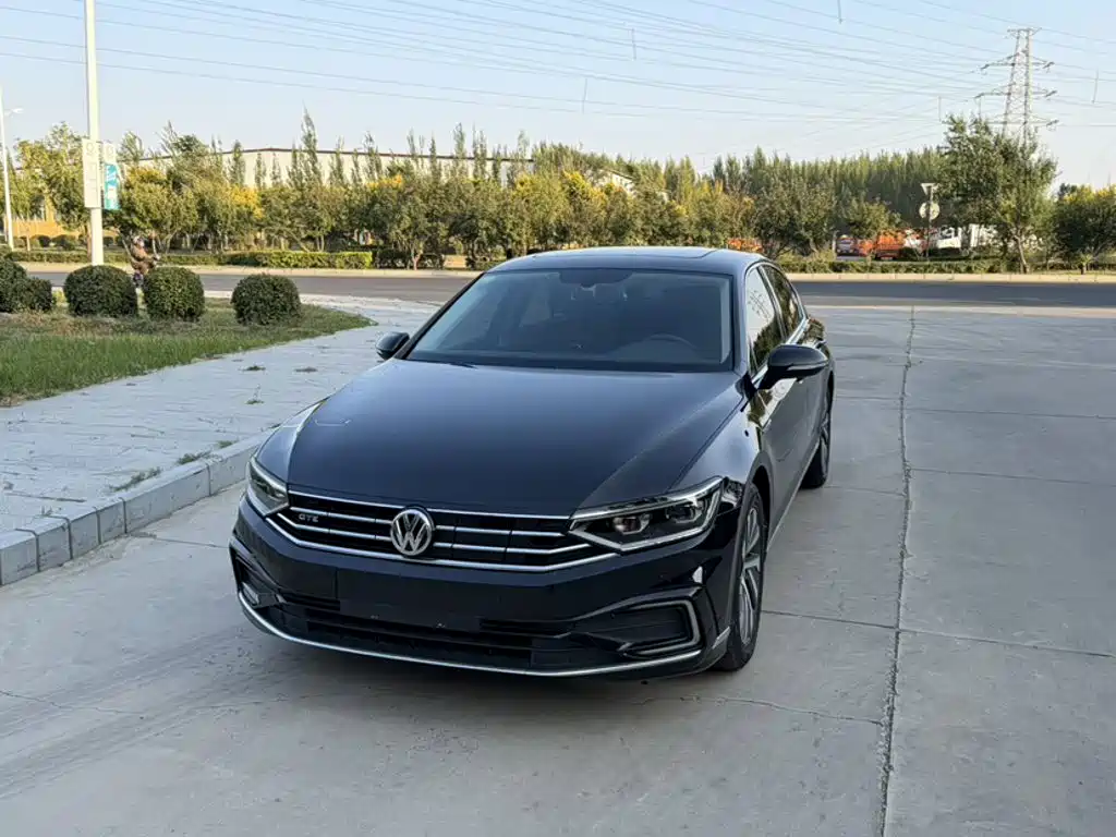 Volkswagen Magotan PHEV — миниатюра 2