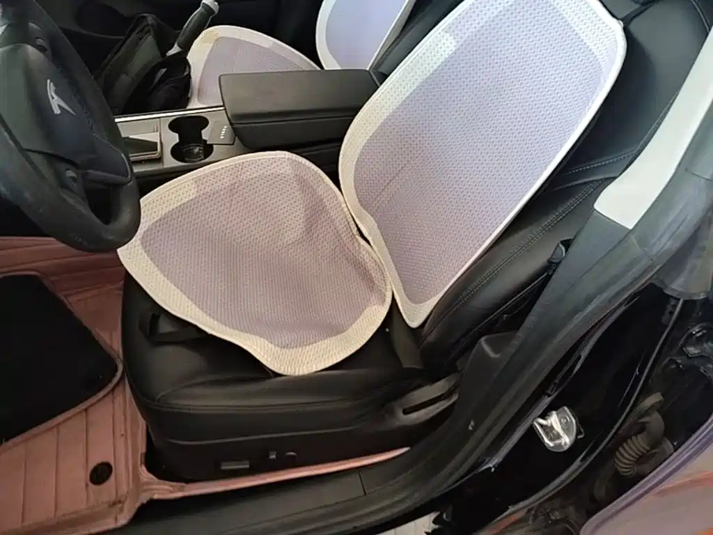 Tesla Model 3 — миниатюра 15