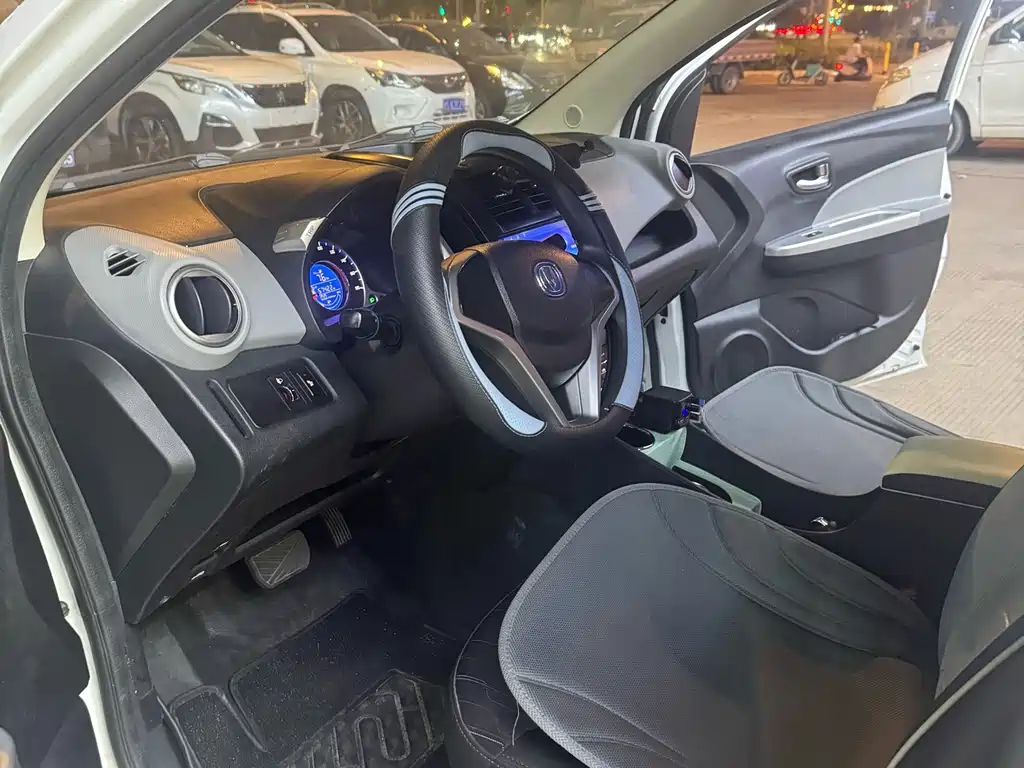 Changan Benben E-Star — миниатюра 7