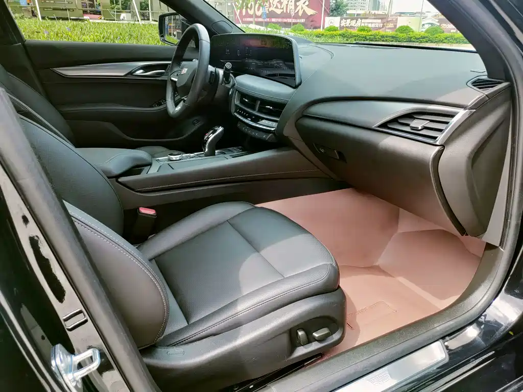 Cadillac CT5 — миниатюра 29