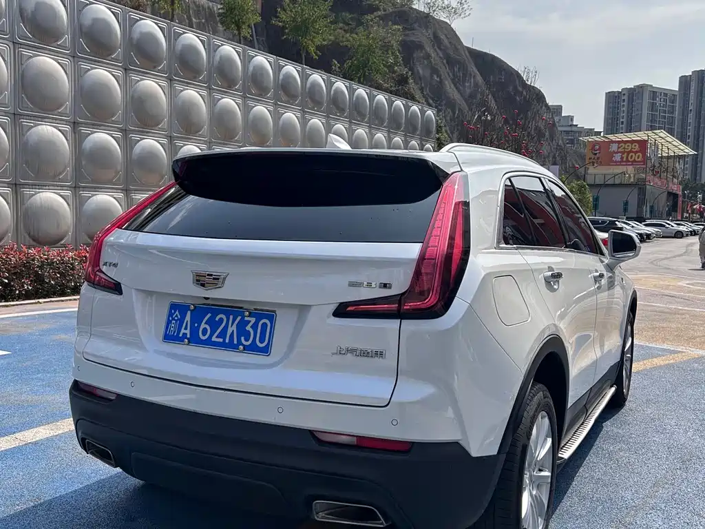 Cadillac XT4 2021 28T Lead