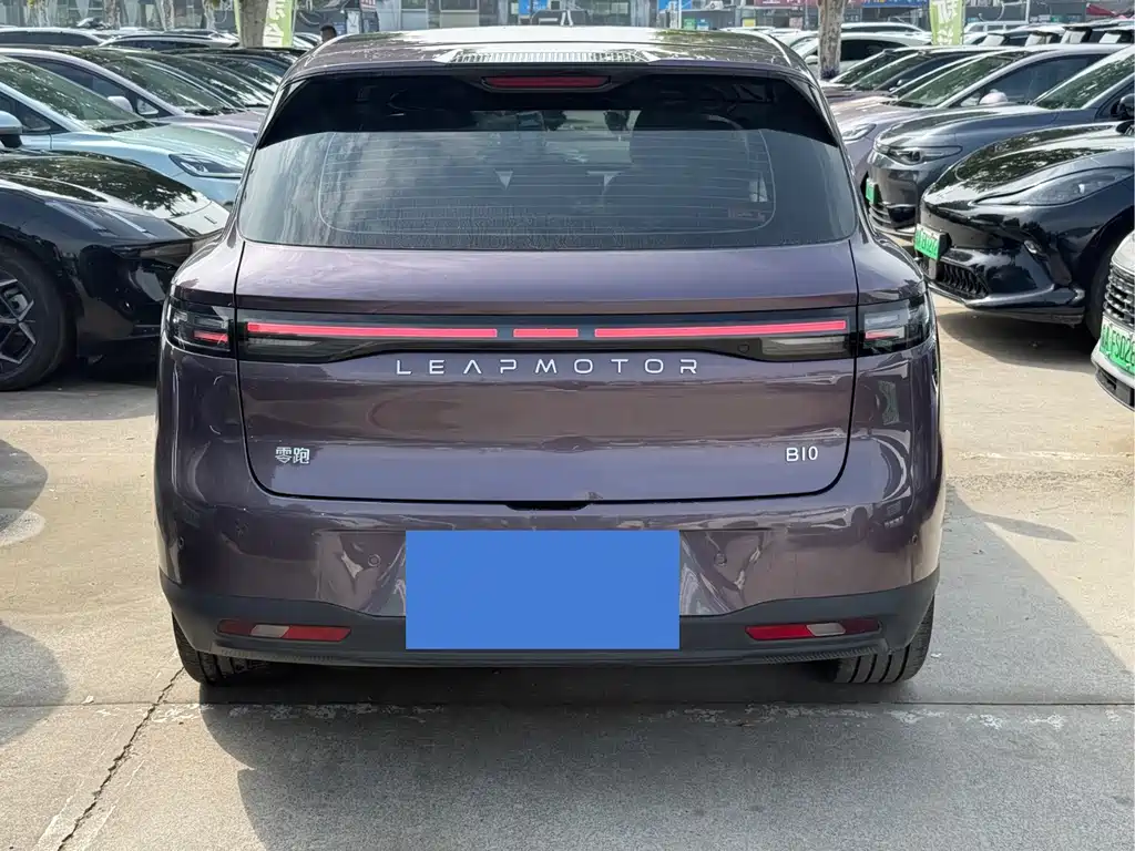Leapmotor Leapmotor B10 — миниатюра 5