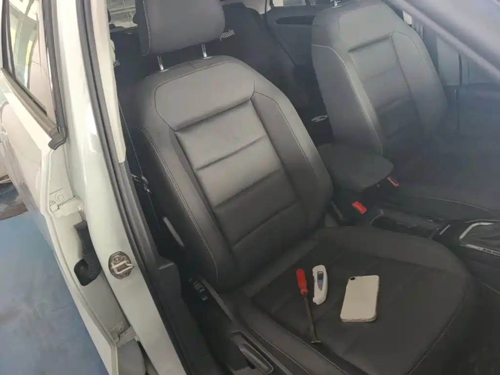 Volkswagen T-Roc — миниатюра 25