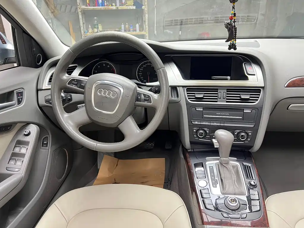 Audi A4L — миниатюра 12