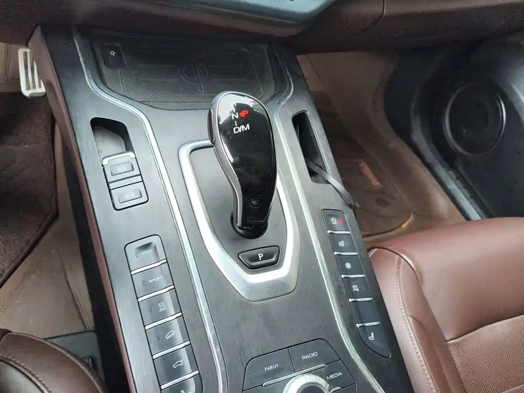 Wey Wey VV7 — миниатюра 10