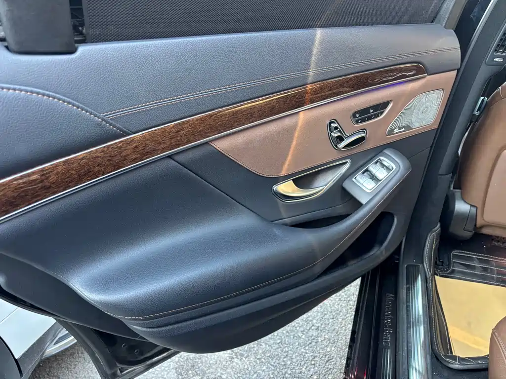 Mercedes-Benz S-Class — миниатюра 6