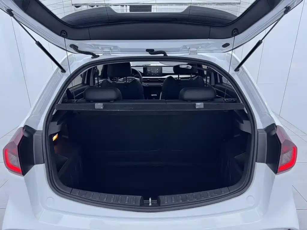 Geely Vision X3 — миниатюра 14