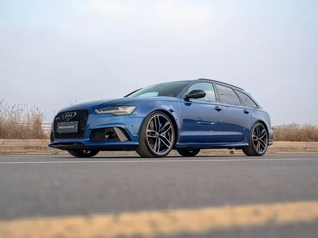 AUDI RS 6