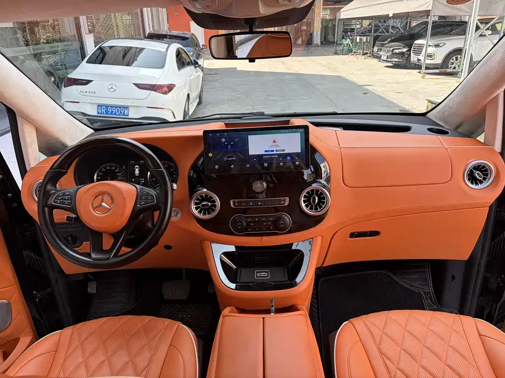 Mercedes-Benz V-Class (Import) — миниатюра 6
