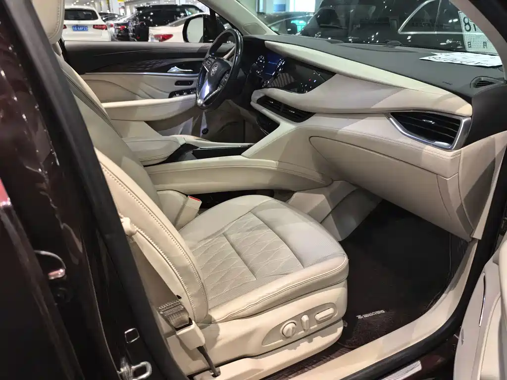 Buick Enclave — миниатюра 11