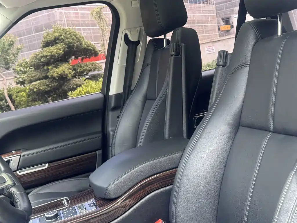 Land Rover Range Rover — миниатюра 14