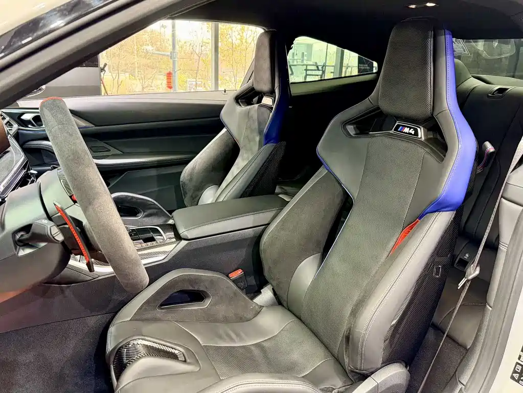 BMW M4 2024 M4 M xDrive