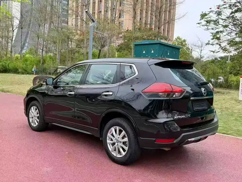 Nissan X-Trail — миниатюра 7