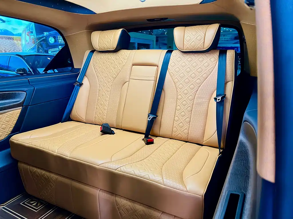 Mercedes-Benz V-Class — миниатюра 11