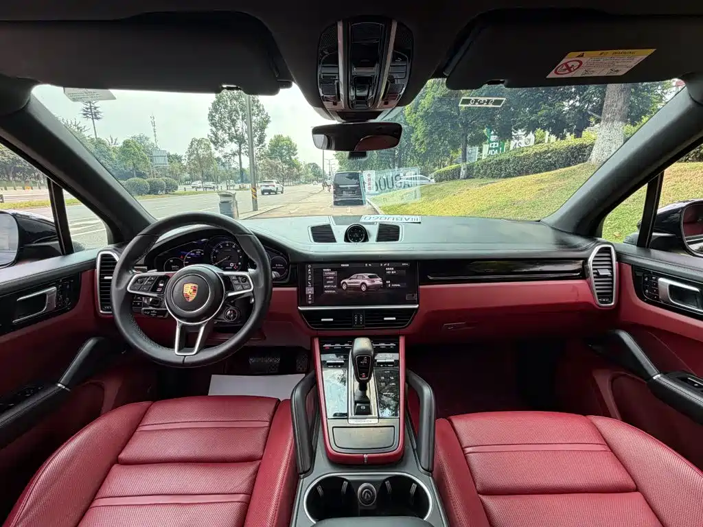 Porsche Cayenne Hybrid — миниатюра 13