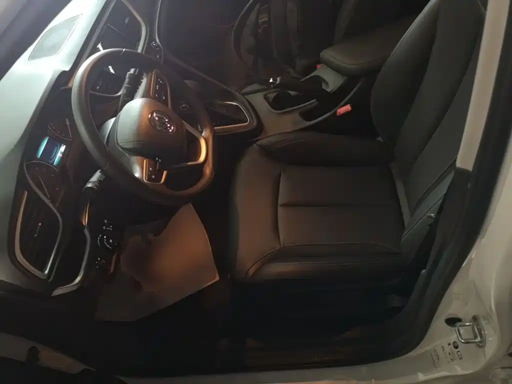 Buick Excelle — миниатюра 11
