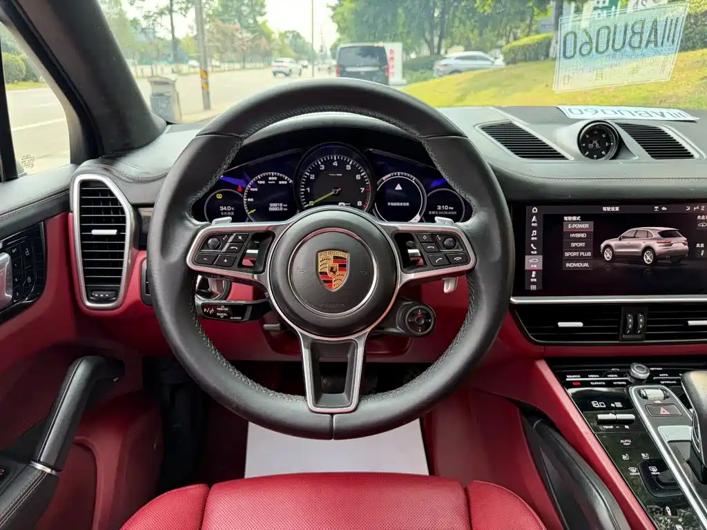 Porsche Cayenne Hybrid — миниатюра 14
