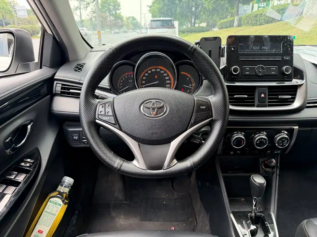 Toyota Yaris L — миниатюра 14