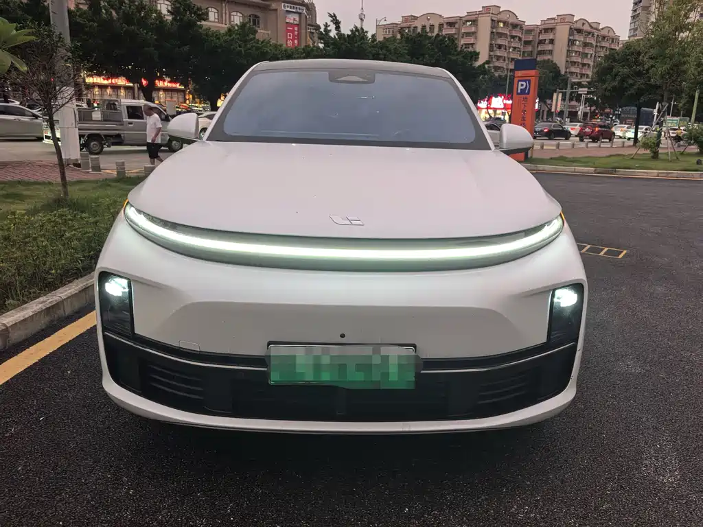 Li Auto Li L7 — миниатюра 2