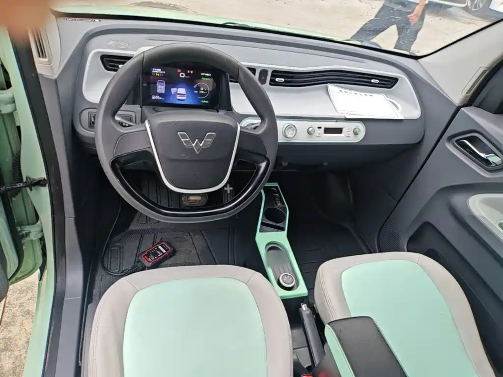 Wuling MINIEV — миниатюра 10