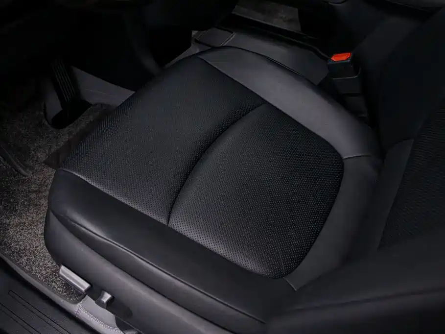 Toyota Sienna — миниатюра 16