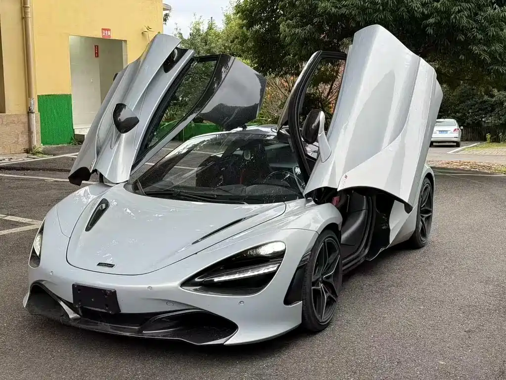 Купить McLaren 720S