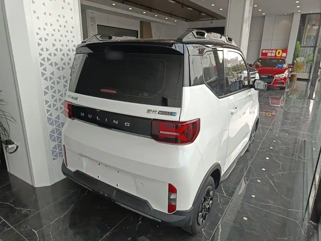 Wuling MINIEV — миниатюра 7