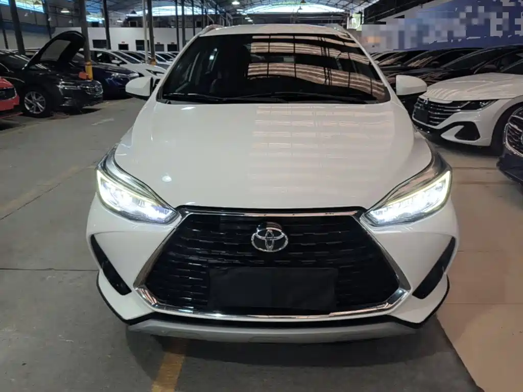 Toyota Yaris L — миниатюра 3