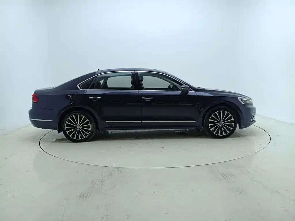 Volkswagen Passat — миниатюра 8