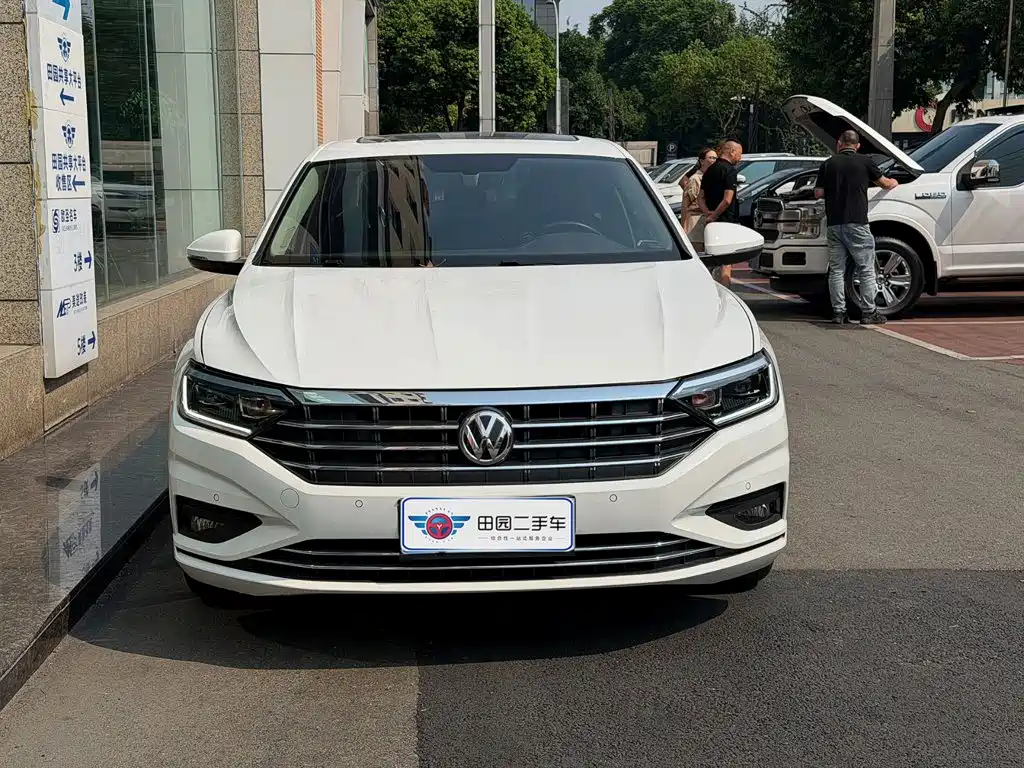 Volkswagen Sagitar — миниатюра 3