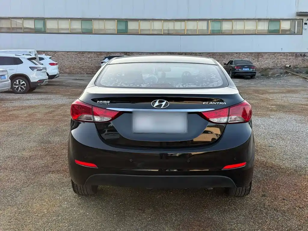 Hyundai Elantra Langdong — миниатюра 12