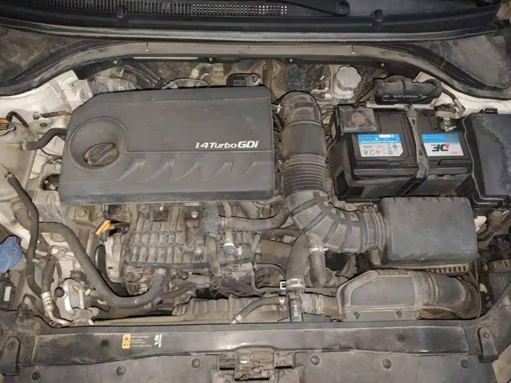 Hyundai Elantra — миниатюра 11