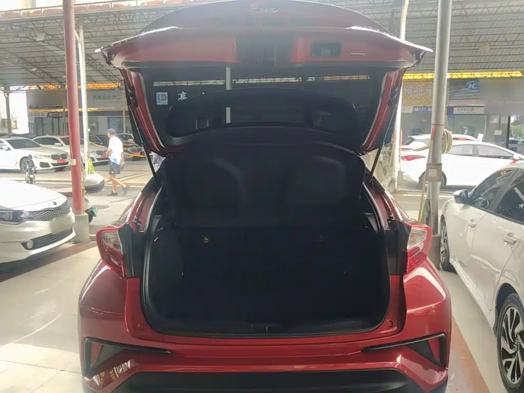 Toyota C-HR — миниатюра 19