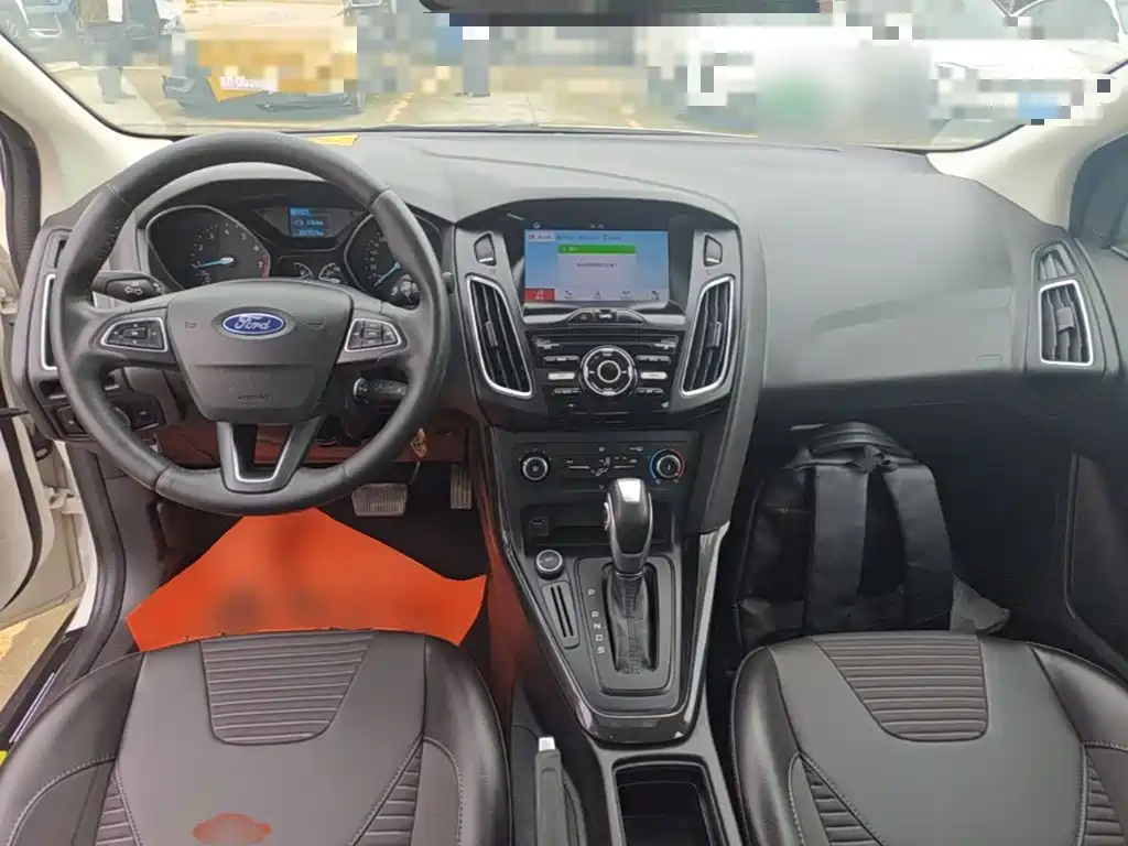 Ford Focus — миниатюра 10