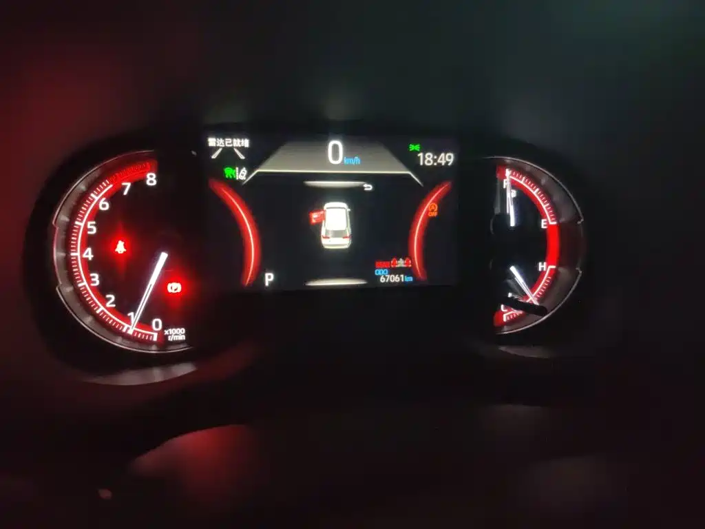 Toyota RAV4 — миниатюра 8