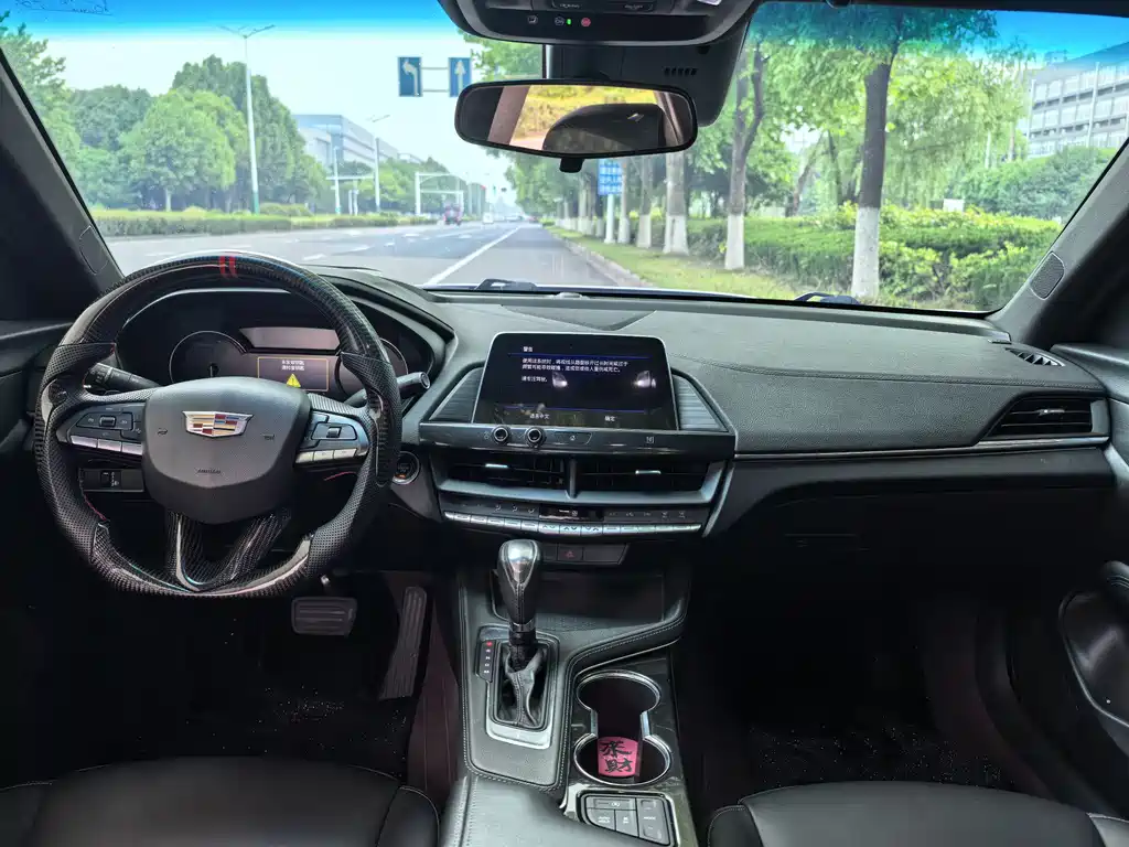 Cadillac CT4 2020 28T Fashion