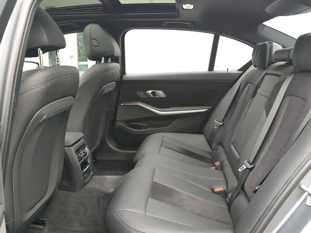 BMW 3 Series — миниатюра 7
