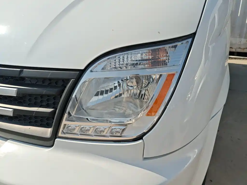 MAXUS V80 — миниатюра 24