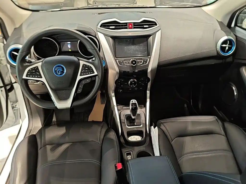 BYD Yuan EV — миниатюра 10